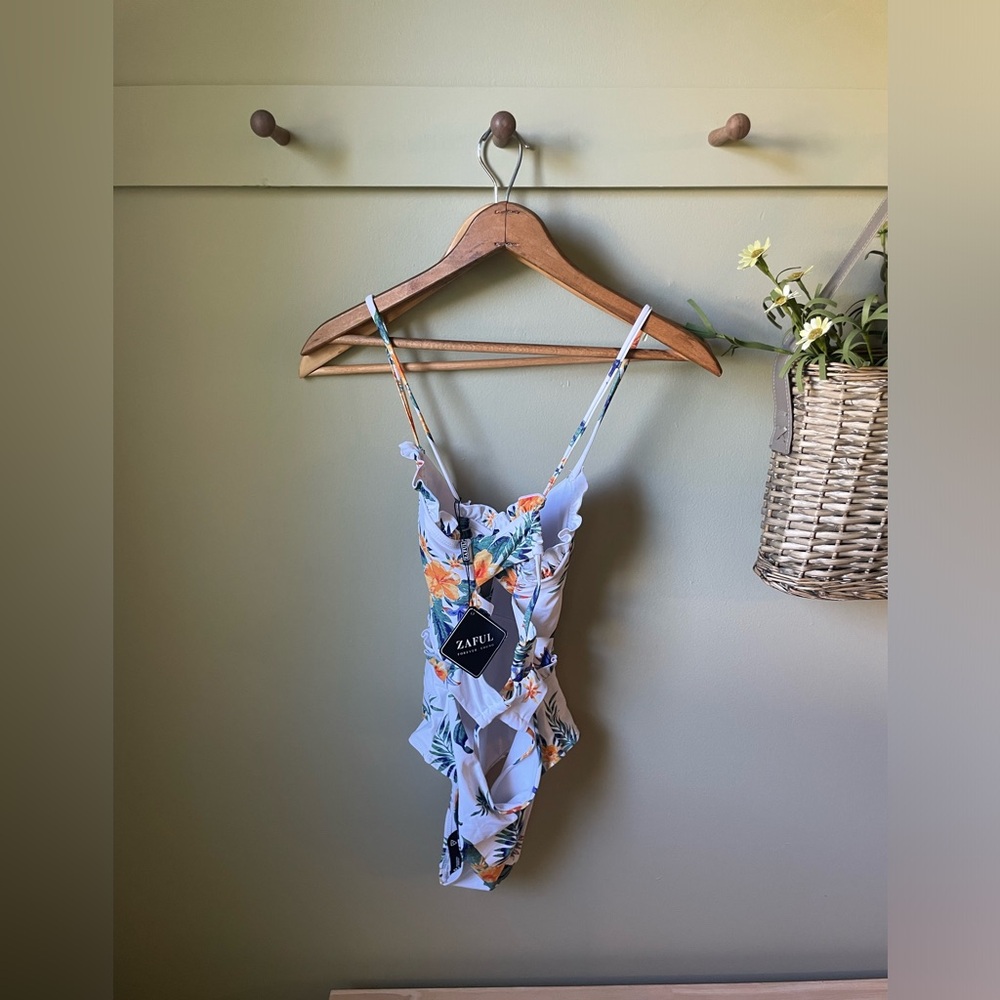 Never worn one piece bathing suit from Zaful! Perfect condition.